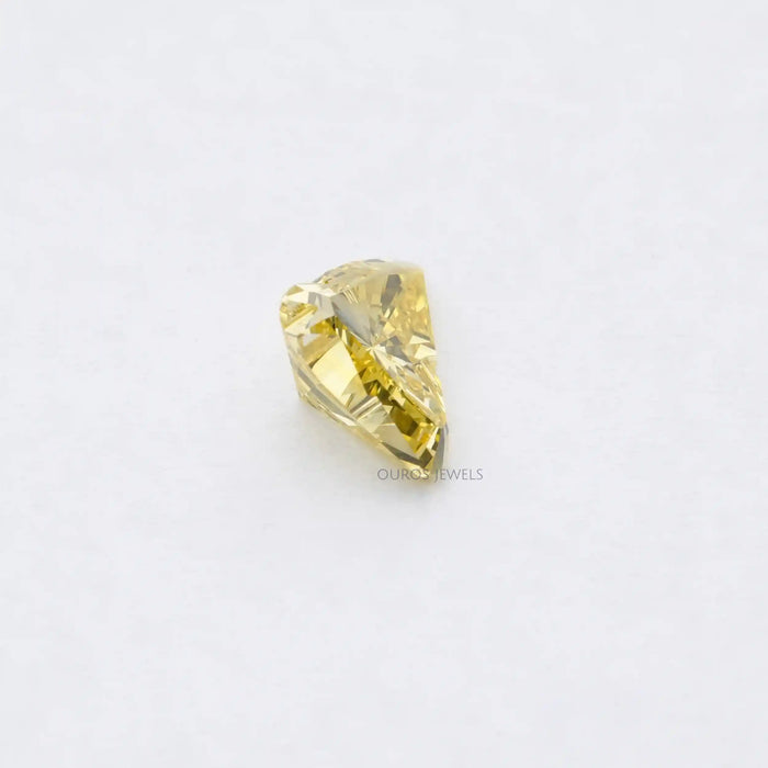 [Yellow Horse Shape Lab Diamond]-[Ouros Jewels]