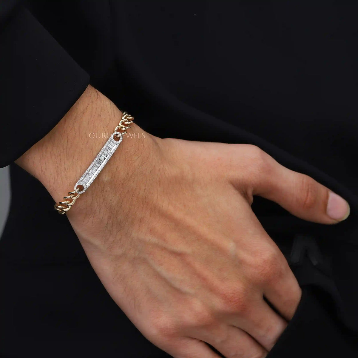 Baguette Cut Diamond Curb Link Bracelet Bracelet