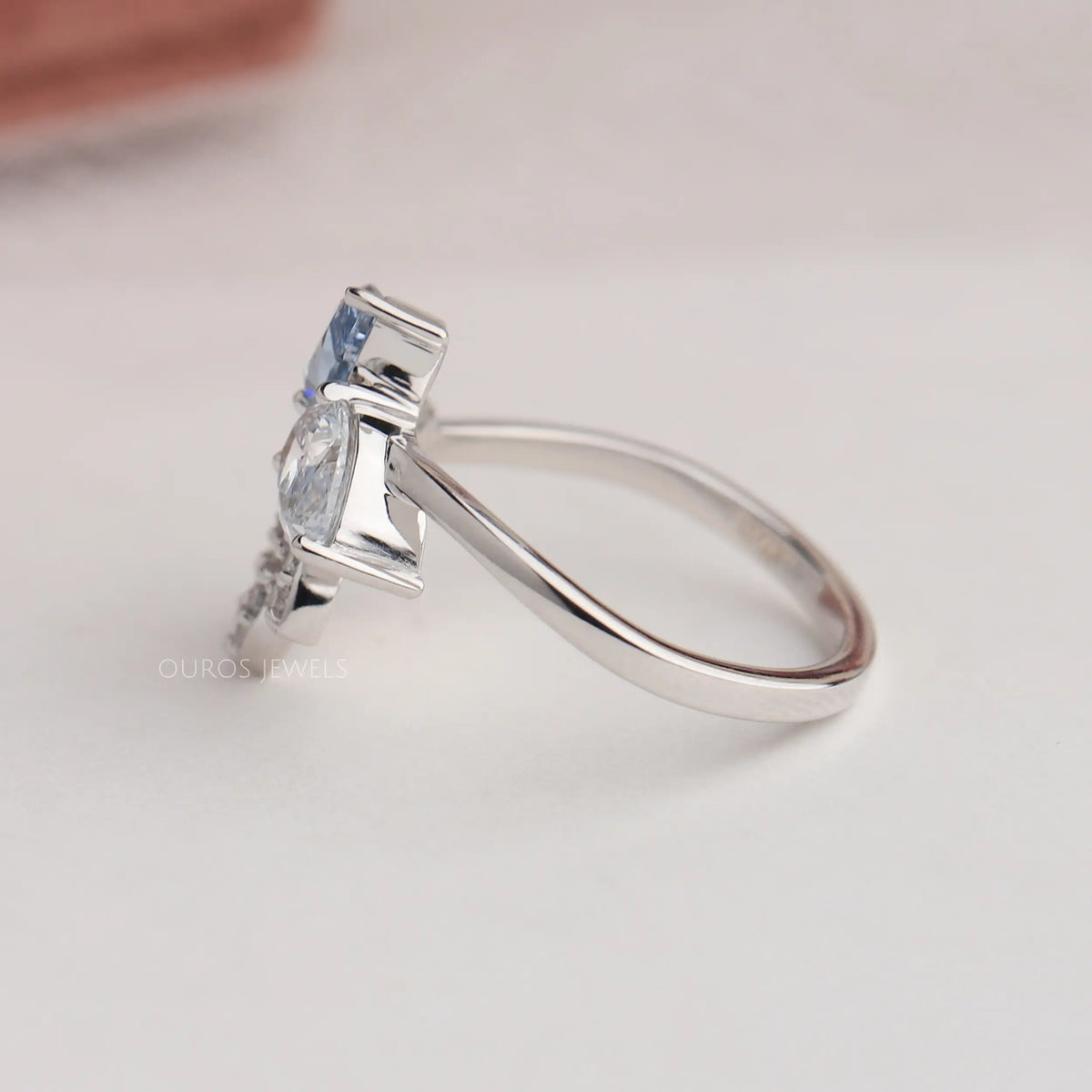 Flower Shape Blue Pear And Round Cut Cluster Diamond Ring Ring