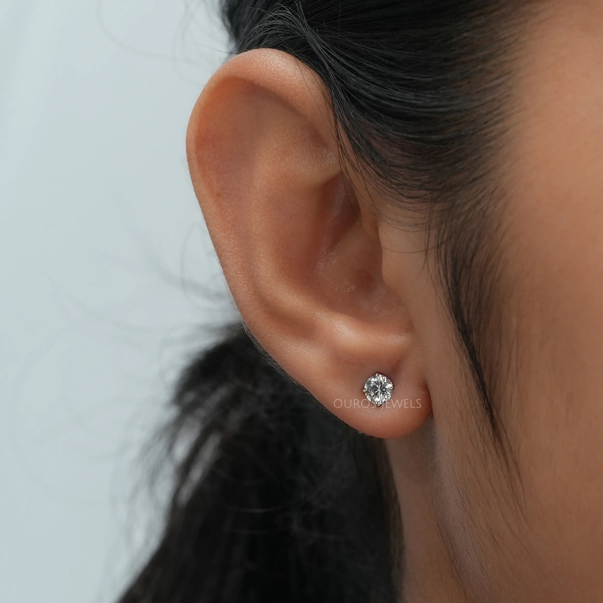 Single Round Lab Grown Diamond Stud Earrings