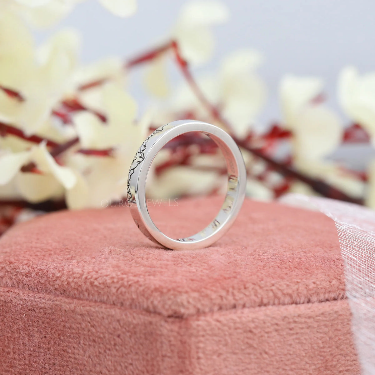 Mountain Pattern Engraved Unisex Band Rings