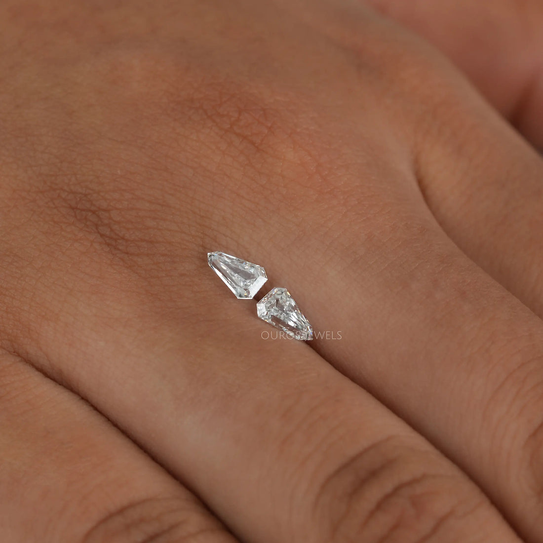 Arrow Cut Lab Diamond Pair Loose