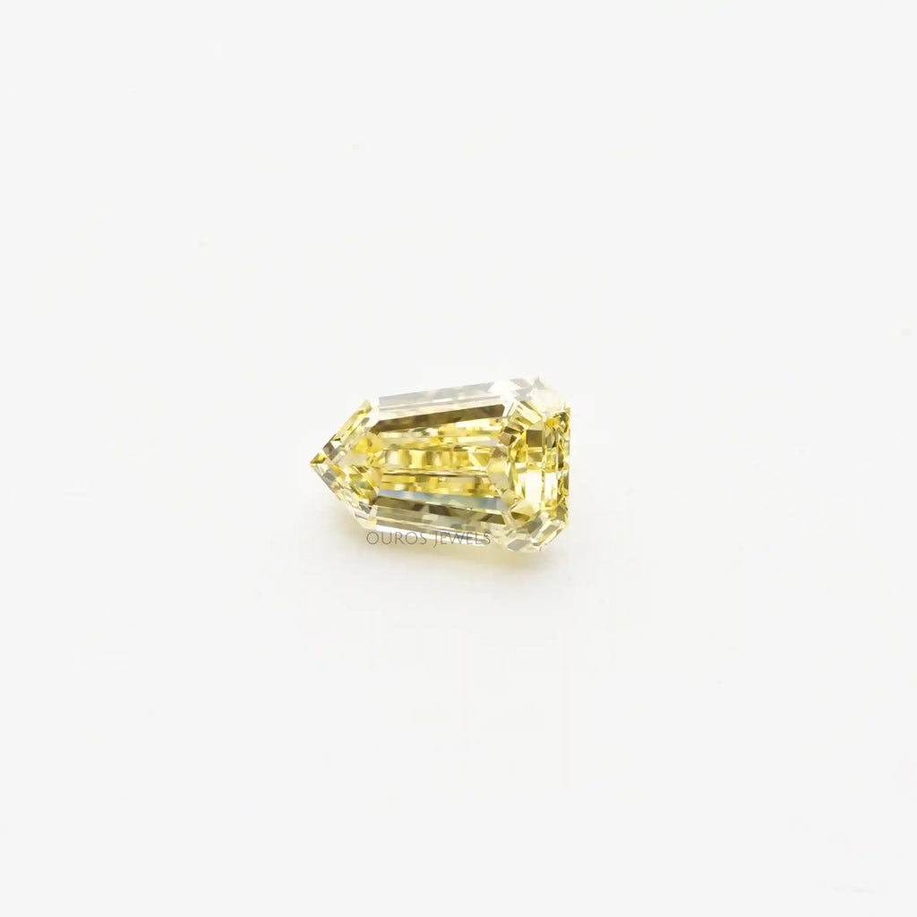 [Arrow Cut Yellow Loose Diamond]-[Ouros jewels]