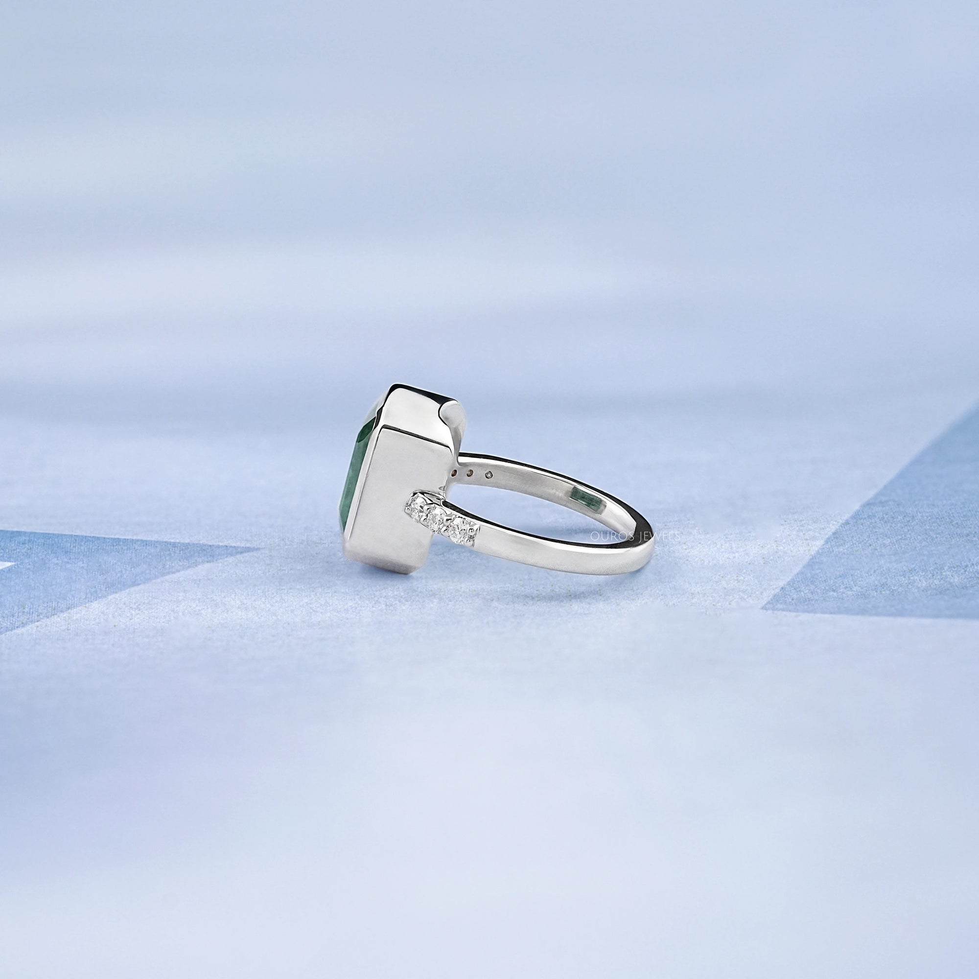 Asscher Cut Emerald Gemstone Bezel Set Ring Ring