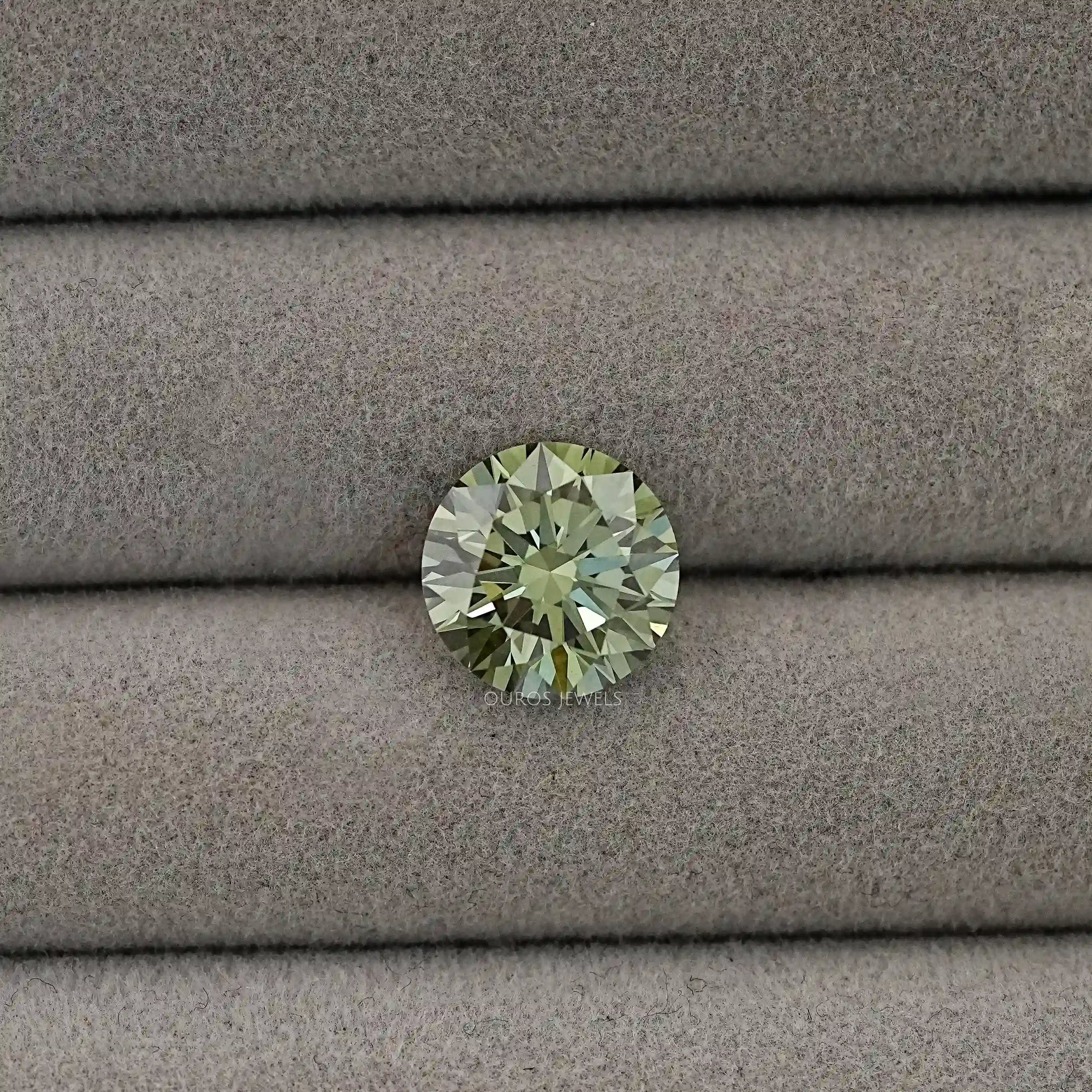 Fancy Vivid Green Round Lab Loose Diamond