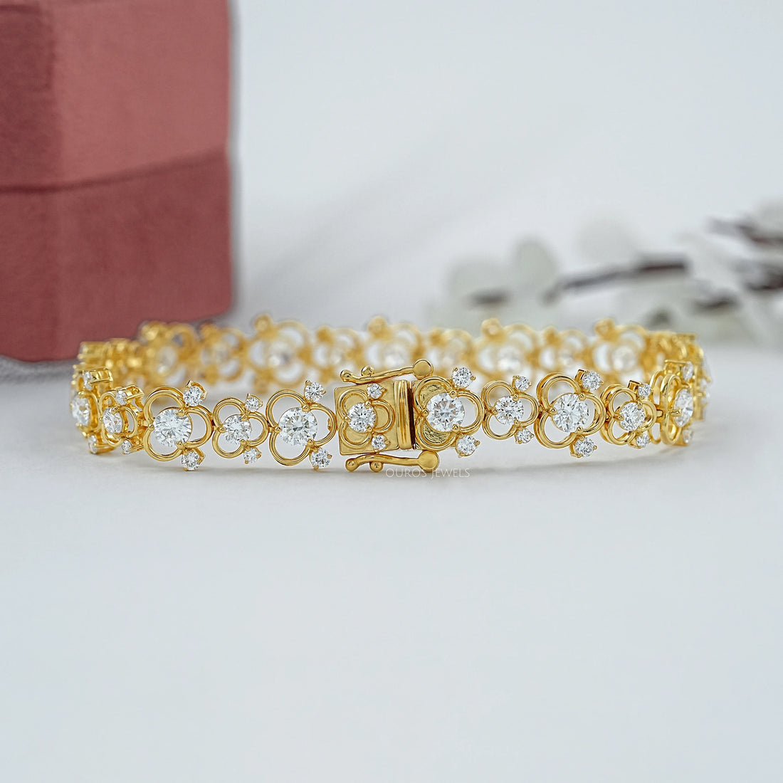 Round Lab Diamond Clover Floral Bracelet Bracelet