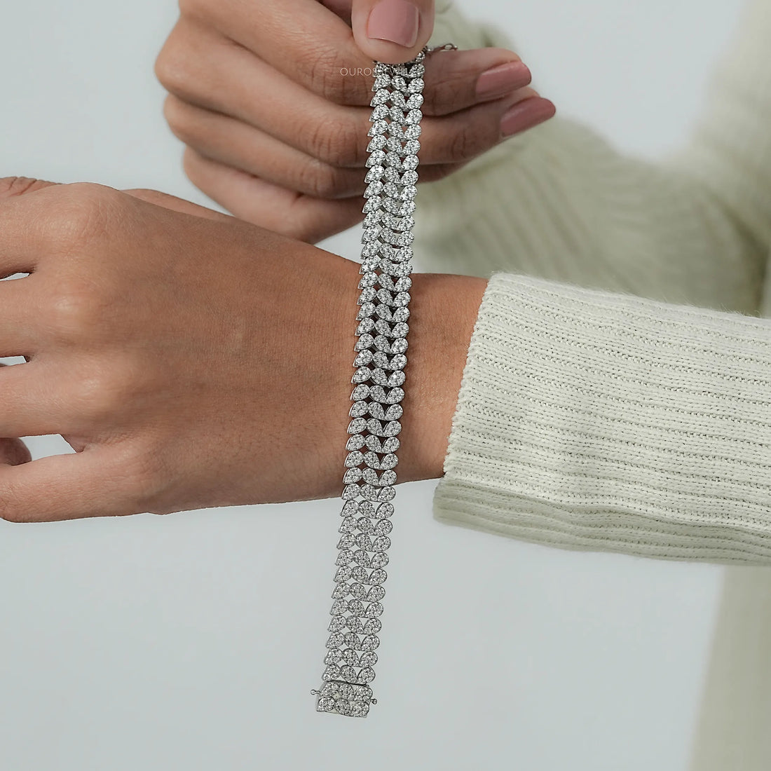 Cluster Diamond Wide Bracelet Bracelet