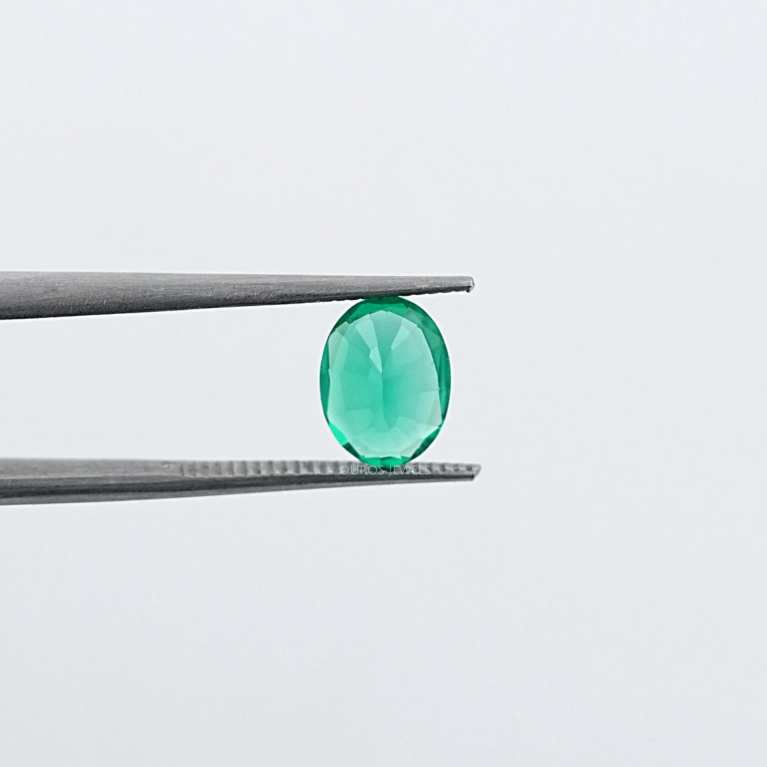 Oval Shape Colombian Green Gemstone Loose