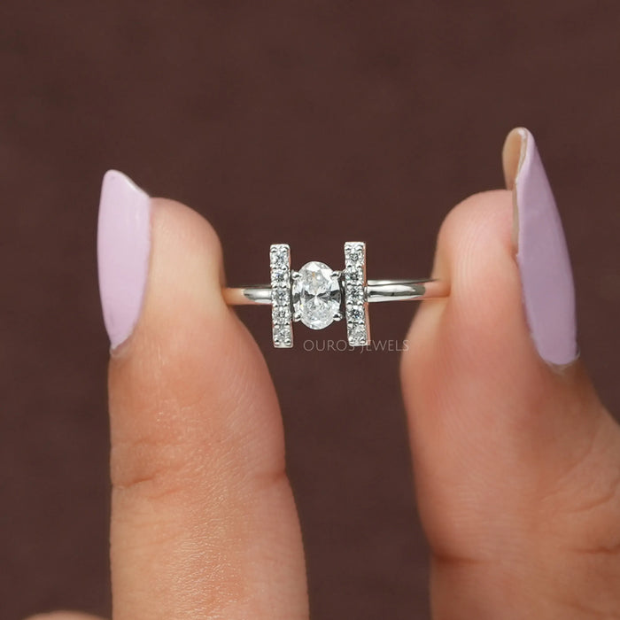 [A Women holding Diamond Bar Setting Ring]-[Ouros Jewels]