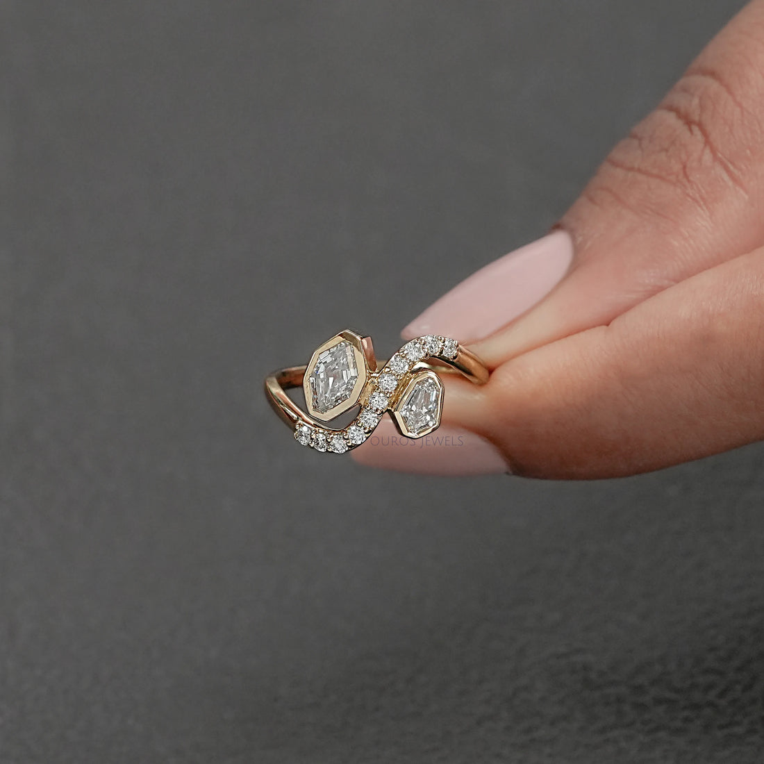 Bezel Set Shied Cut Baypass Wedding Ring