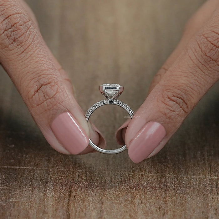 Bezel Set Emerald Lab Diamond Solitaire Accent Ring Ring