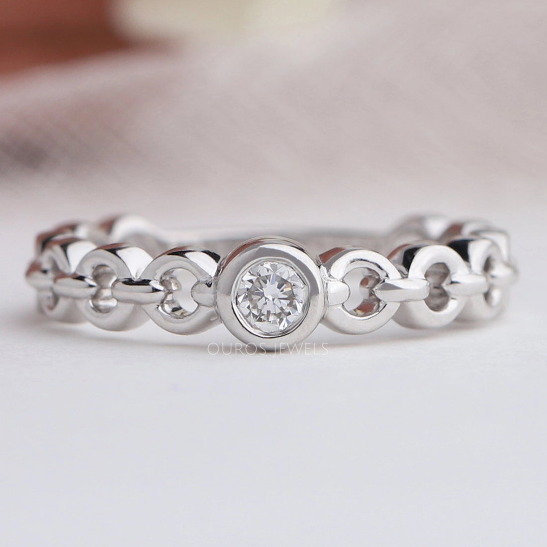 Round Diamond Bezel Set Curb Link Ring