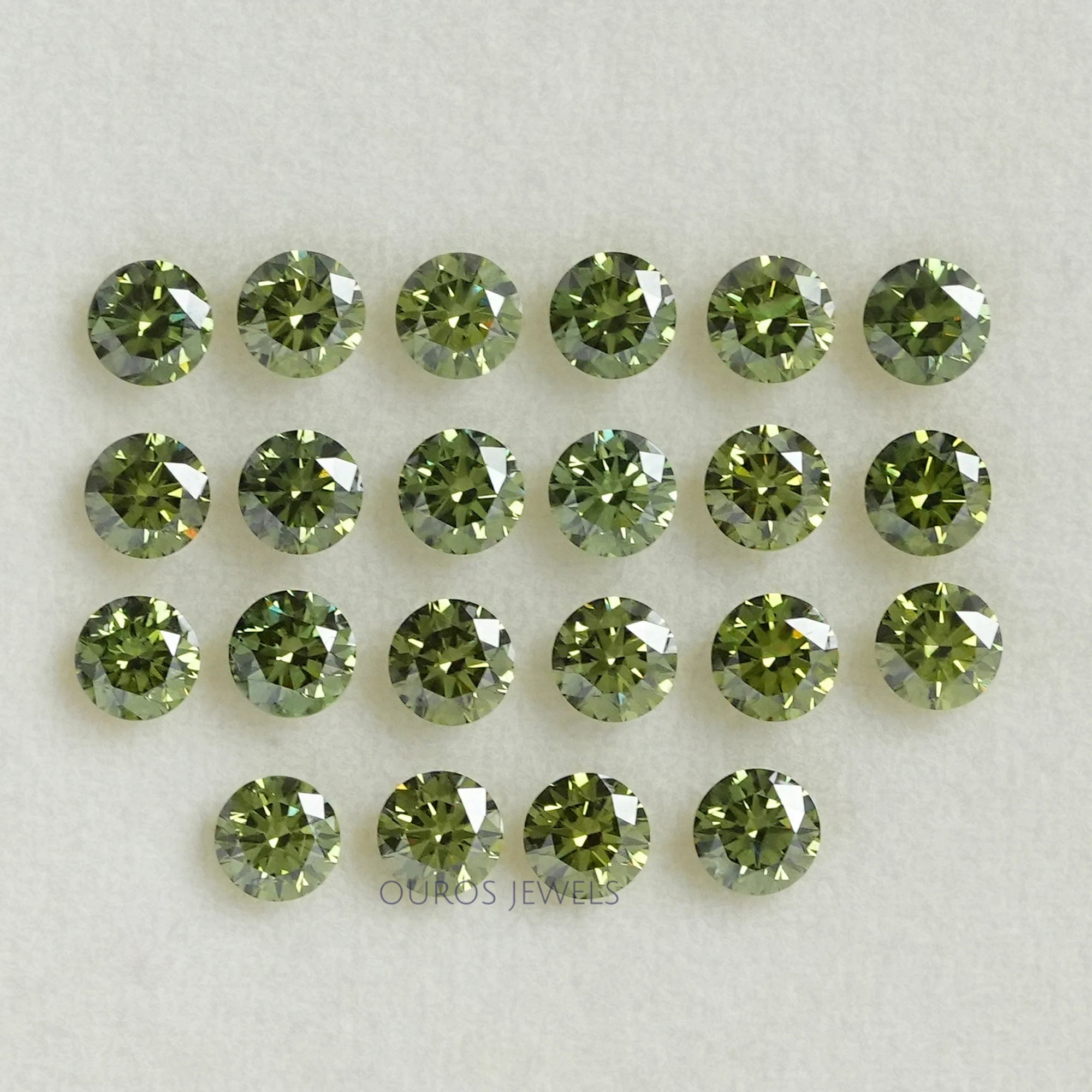 Green Round Cut Lab Grown Diamond Loose