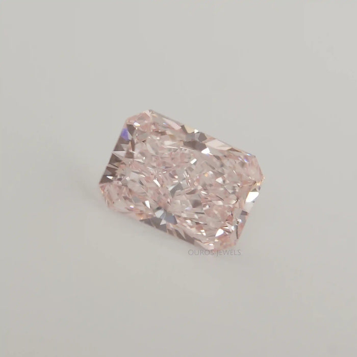 Fancy Vivid Radiant Cut Diamond 