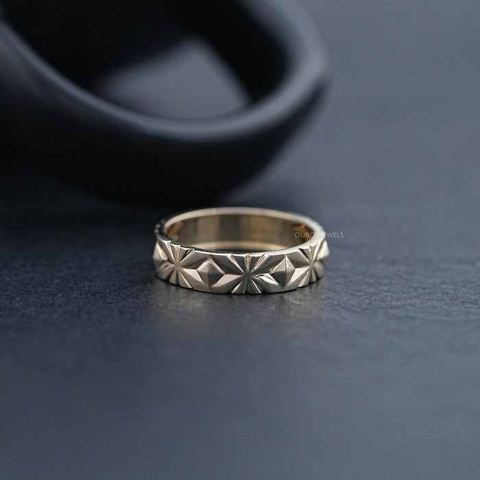 Engraving Men's Wedding Band With Diamond Ring