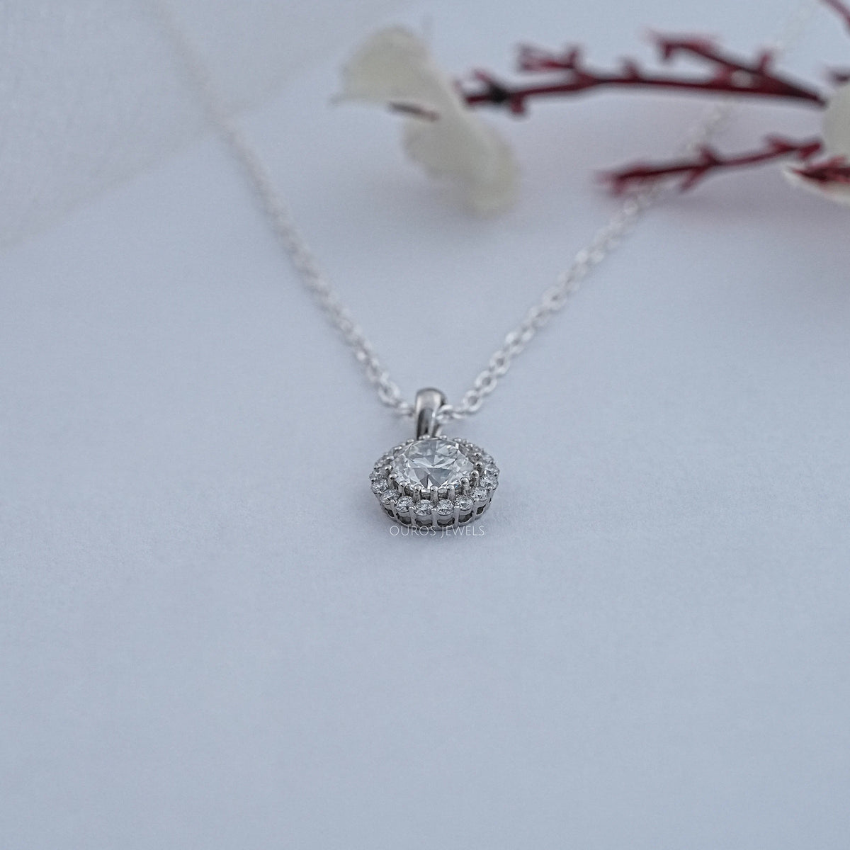 OEC Round Cut Halo Diamond Pendant Necklaces