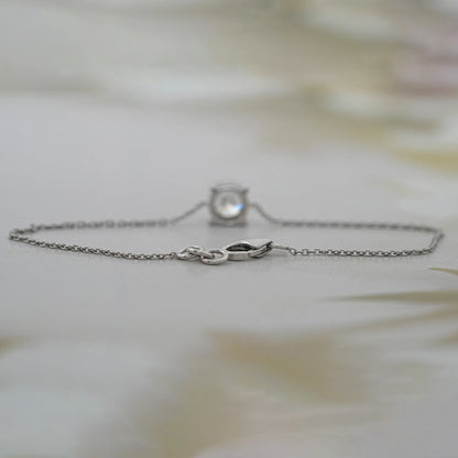 Old European Round Diamond Solitaire Bracelet