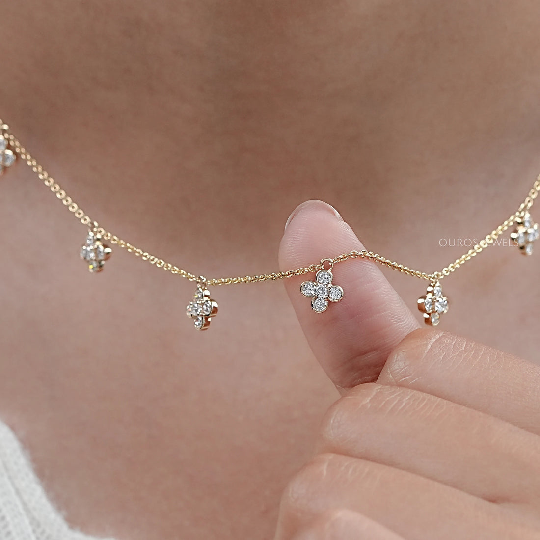 Daisy Flower Bezel Set Chain Station Necklace Necklaces