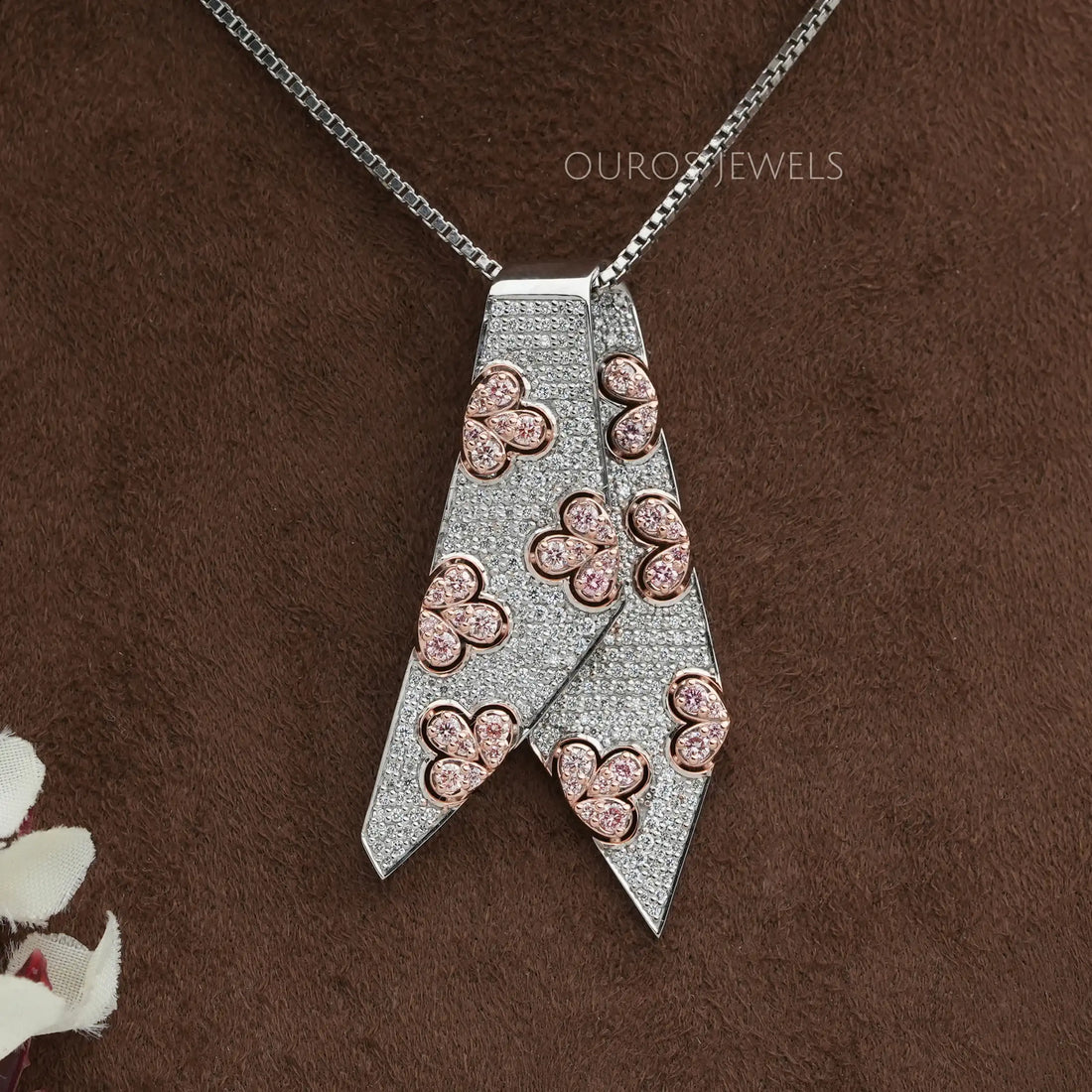 Round Cut Lab Grown Diamond Tie Pendant