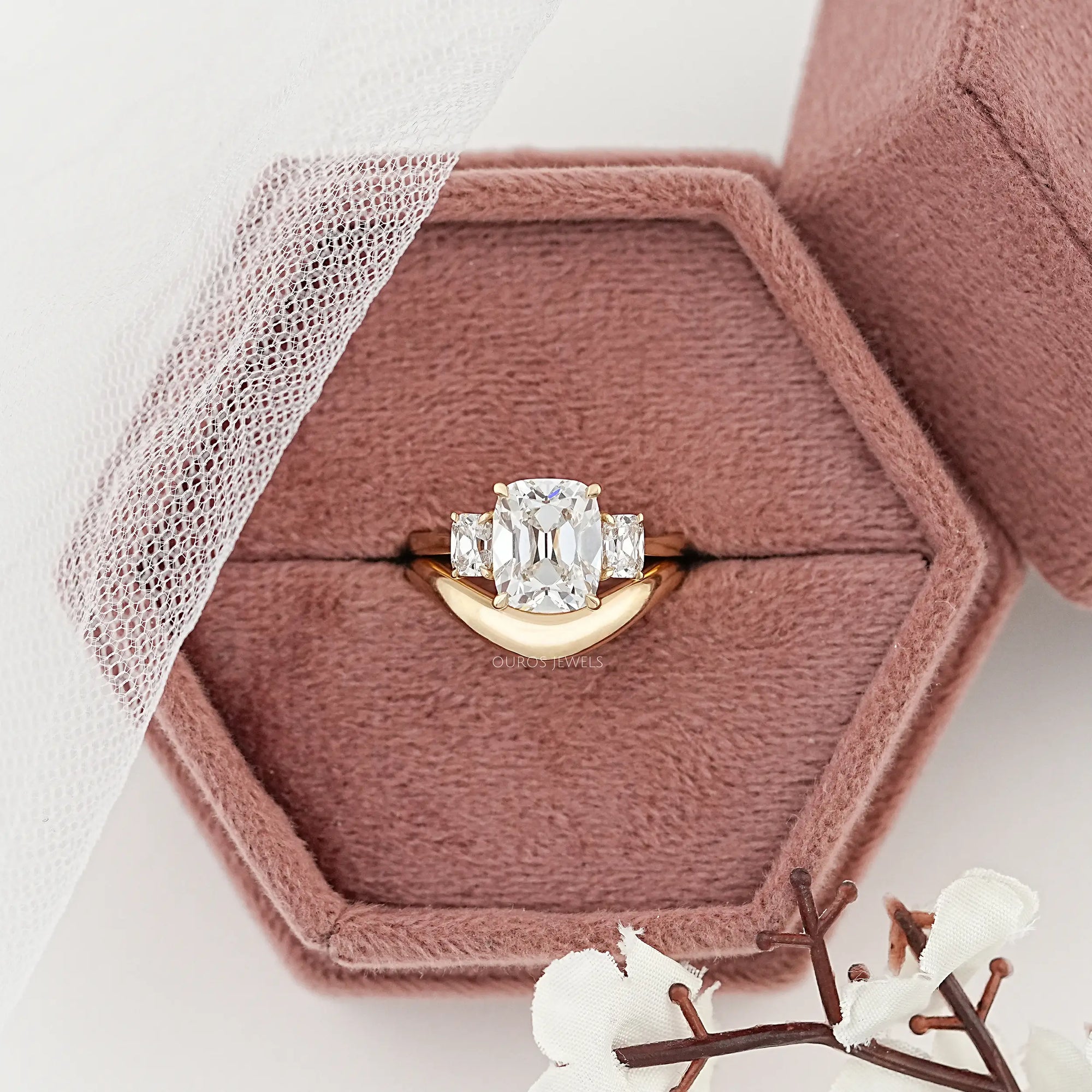 Trilogy Old Mine Cushion Diamond Curved Ring Set