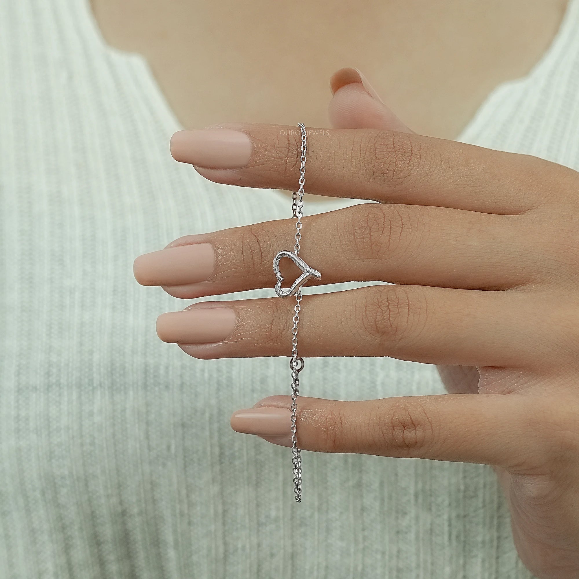 Open Heart Shape Round Diamond Chain Bracelet