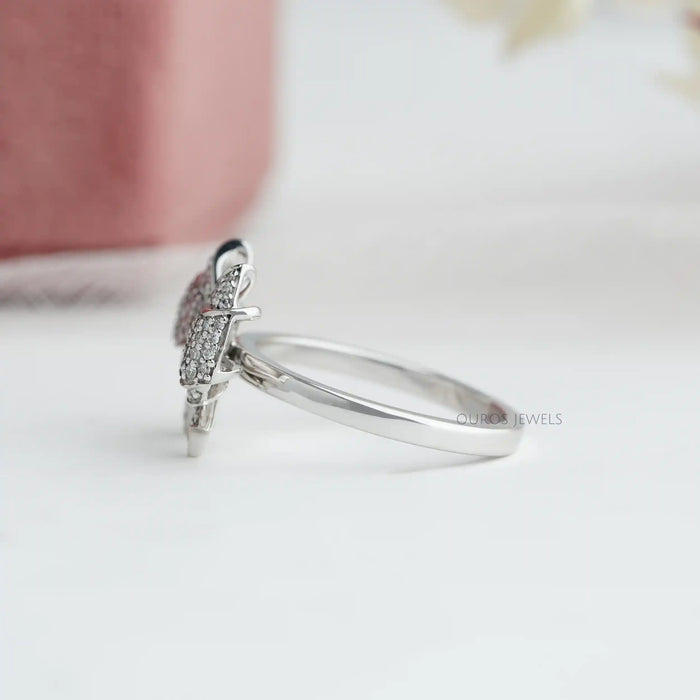 Bow tie 2025 engagement ring