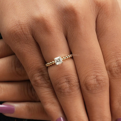 [A Women wearing Princess Cut Diamond Solitaire Ring]-[Ouros Jewels]
