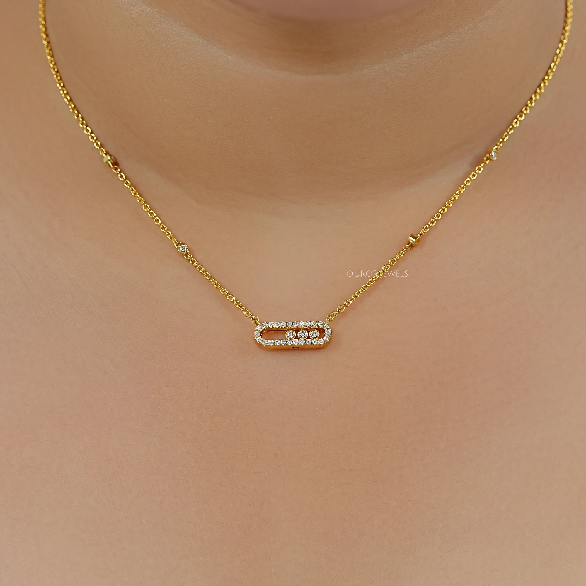 Movable Lab Diamond Paperclip Pendant