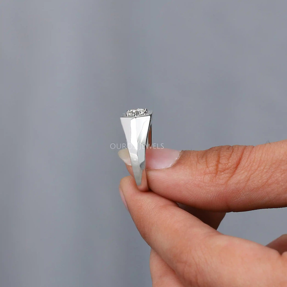 Round Cut Single Diamond Ring For Men's
