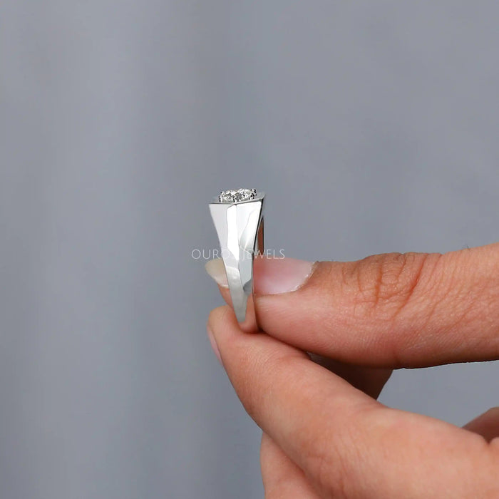 Men's Round Cut Lab Diamond Solitaire Ring