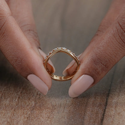 Round Lab Diamond Double Wave Curved Band Rings