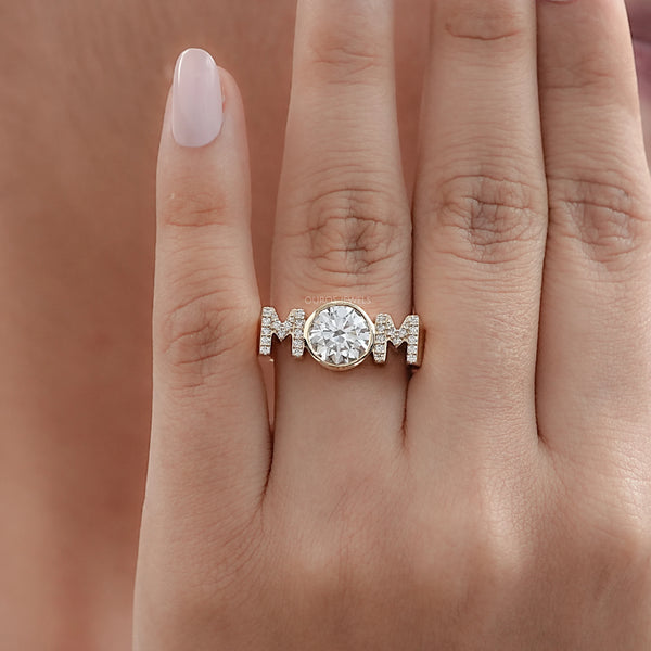 MOM Initial Letter Round Diamond Customized Ring