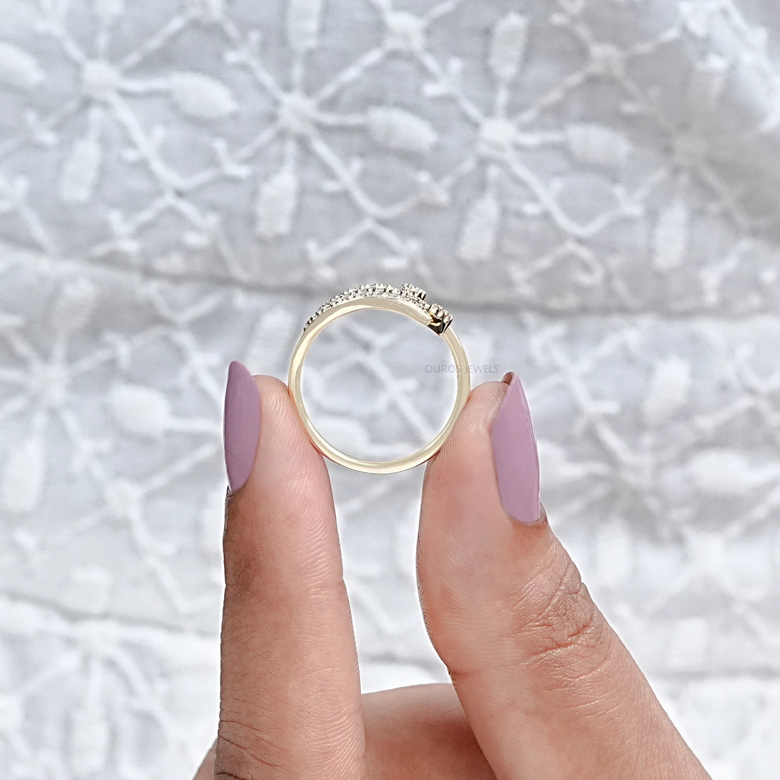 Round Lab Diamond Angel Wing Ring Ring