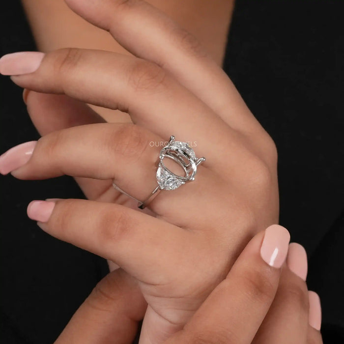 [A Women wearing Semi Mount Half Moon Diamond Ring]-[Ouros Jewels]
