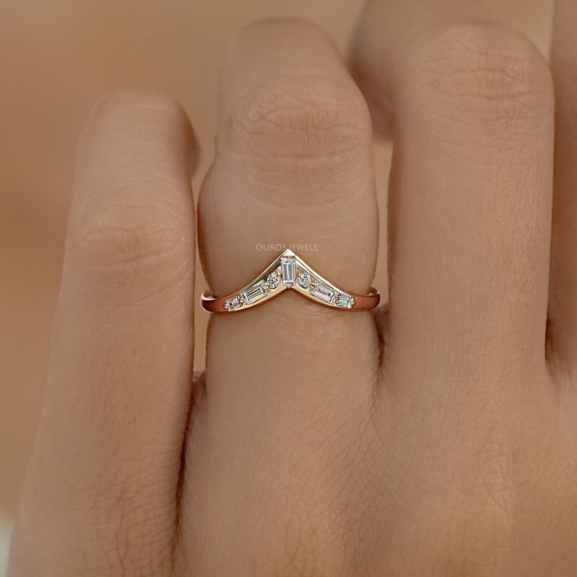 Tappered Baguette And Round Diamond Curved Band