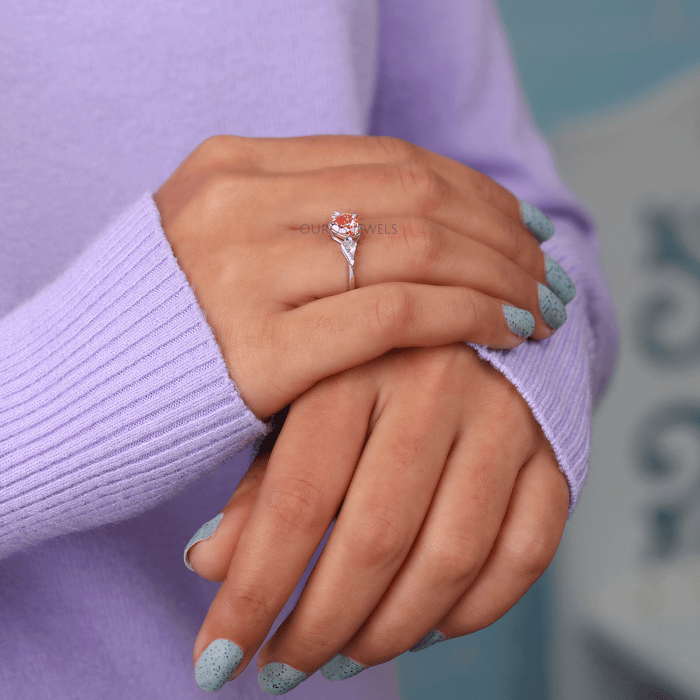 [Chic Three-Stone Pink Diamond Wedding Ring in white Gold]-[Ouros Jewels]