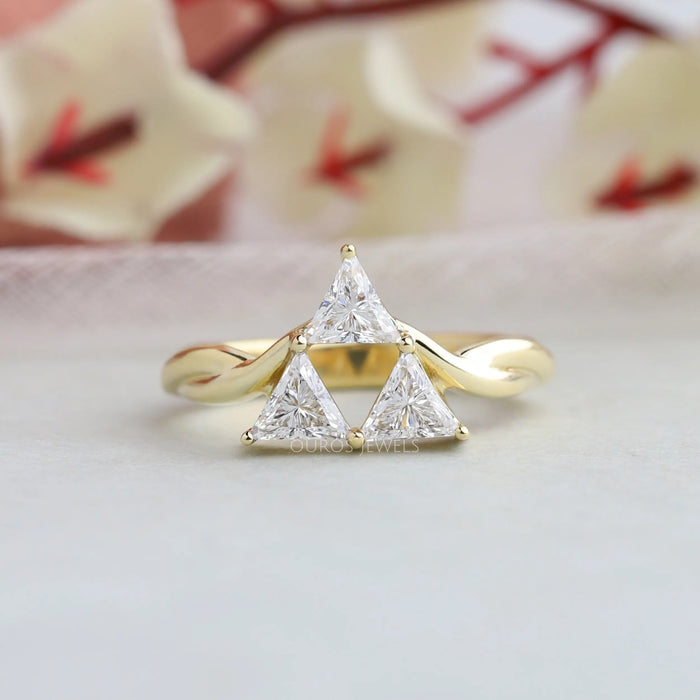 Triangle Cut Rings Triangle wedding ring 60 photos - Vianawedding.com