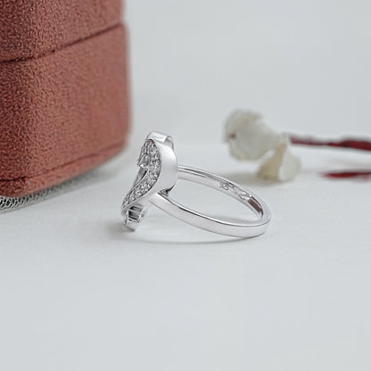 Round Diamond Open Heart Shape Ring Ring