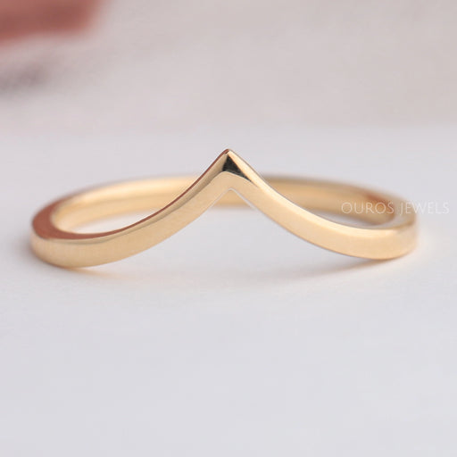 Yellow Gold Plain Curved Band Rings