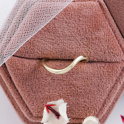 Plain Gold Curved Wedding Band Ring