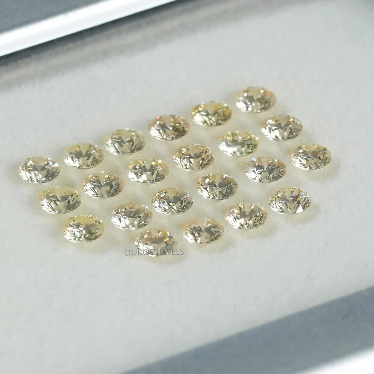 Yellow Round Cut Lab Grown Diamond Loose