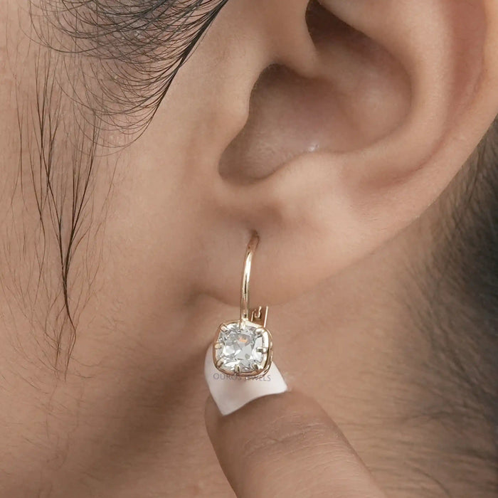 [A Women wearing Old Mine Diamond Drop Earrings]-[Ouros jJewels]