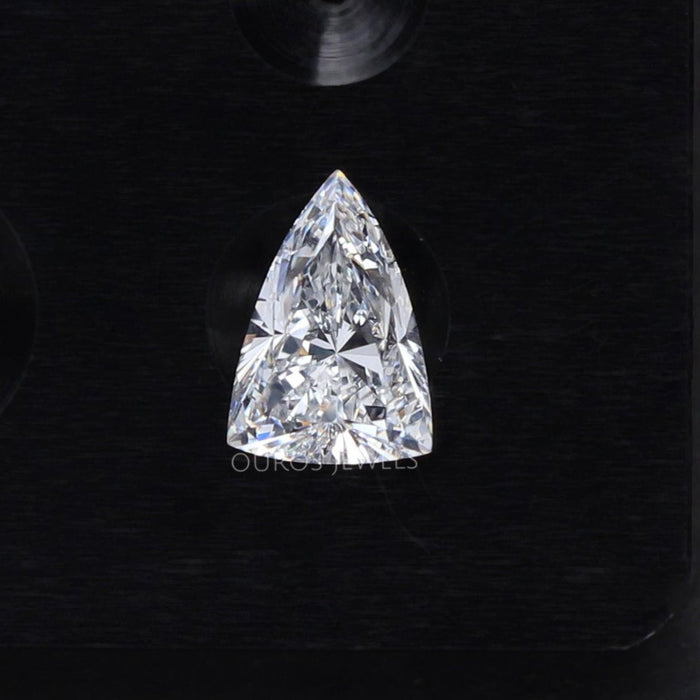 [Sparkling Cuts Of EF Color Arrow Cut Diamond]-[Ouros Jewels]
