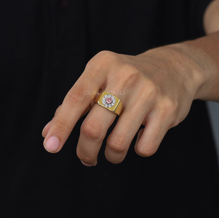 [A Men wearing Pink Diamond Round Halo Men Ring]-[Ouros Jewels]