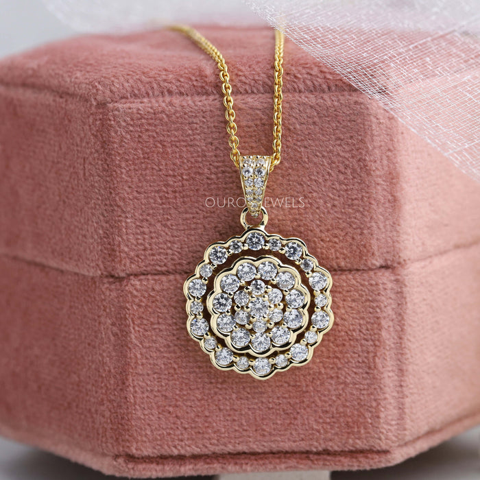 [Elegant Flower Shape Round Cluster Diamond Pendant]-[Ouros Jewels]