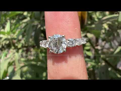 Youtube Video Of Round Cut Solitaire Accent Stone Engagement Ring