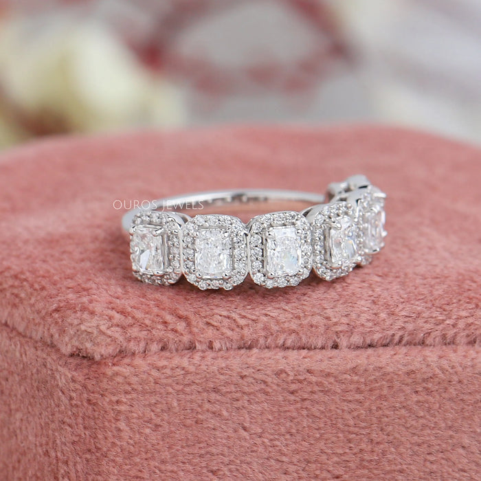 Radiant cut lab diamond wedding band with VVS/VS clarity made at Ouros Jewels