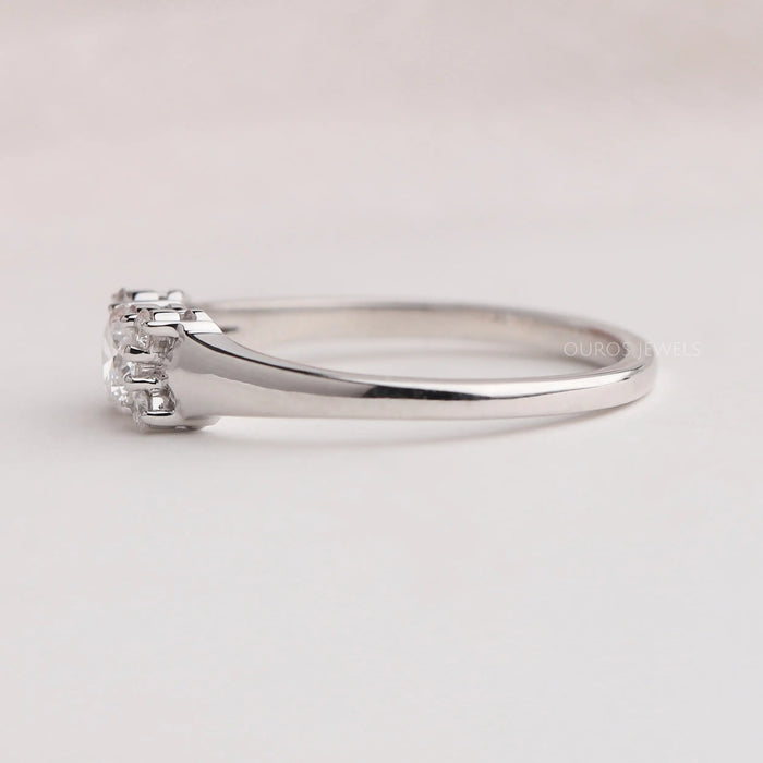 Side view of white Gold Lab Diamond Engagement Ring Crafted with Round Cut Diamond