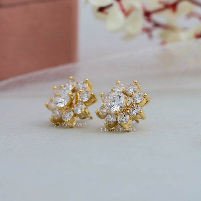 [Round Diamond Stud Earring In Side View]-[Ouros Jewels]