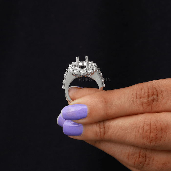 Round Cut Semi Mount Engagement Ring